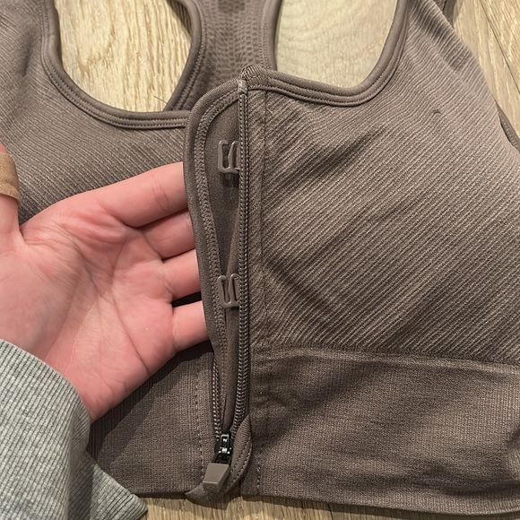 Two 90 Degree Zip Up Sports Bras - Picture 4 of 4
